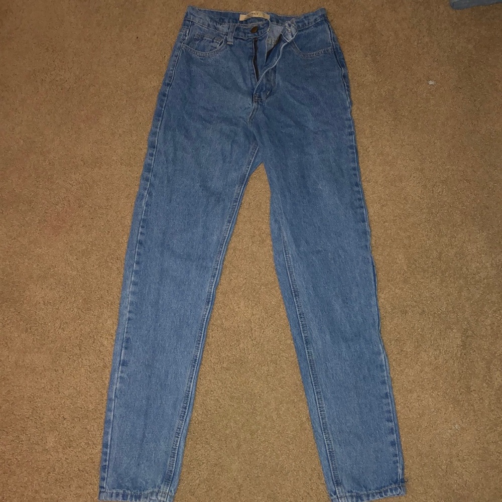 High waisted jeans